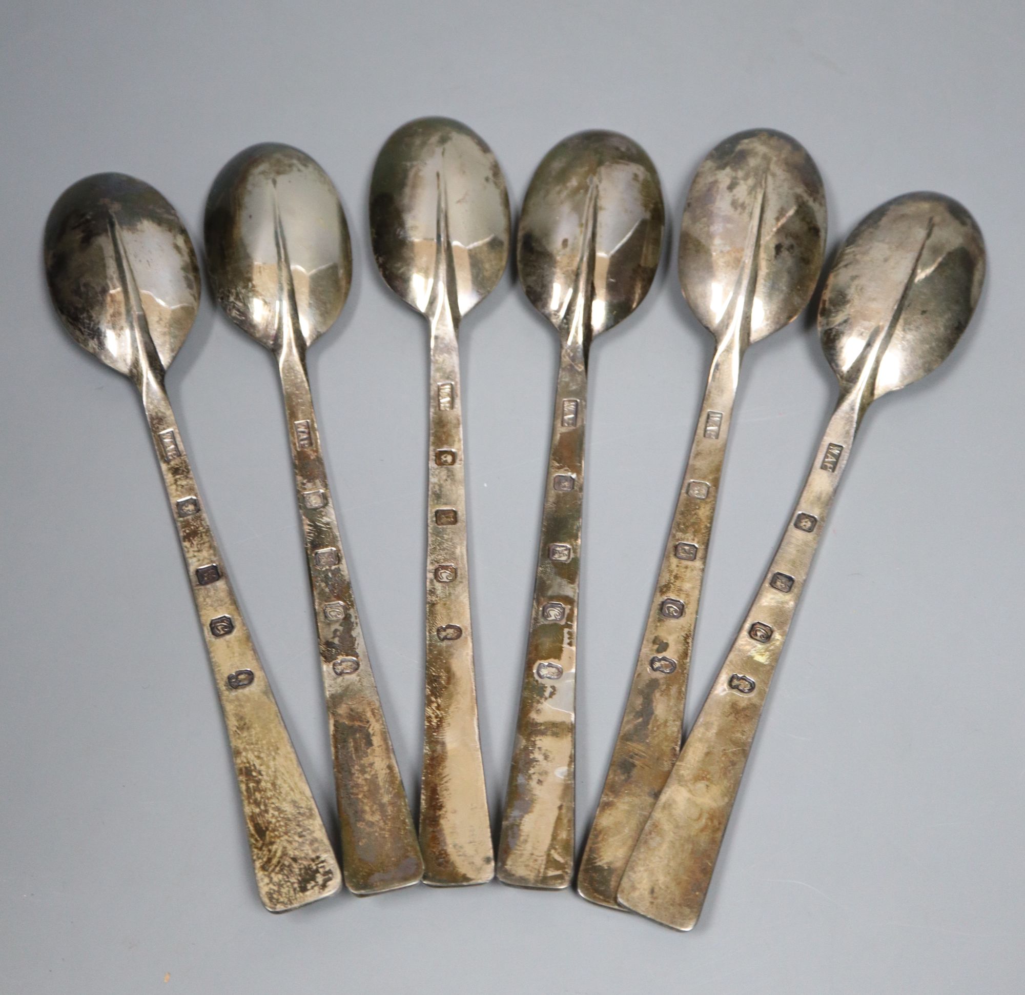 A modern set of six Brittania standard silver rat tail table spoons by William A. Phipps, London, 1977, 20.6cm, 18oz.